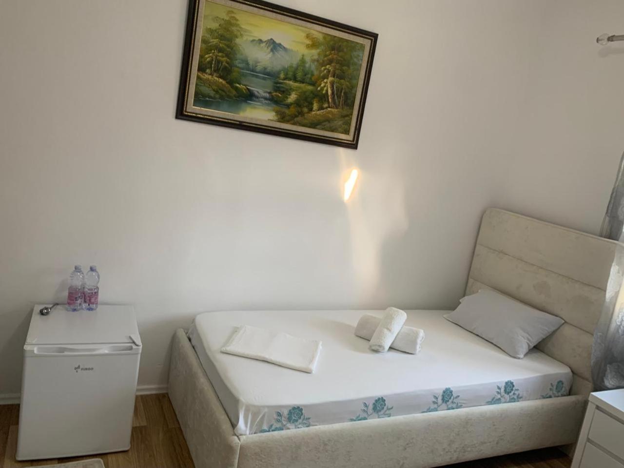 Апартаменты Flat In Berat'S Center Экстерьер фото