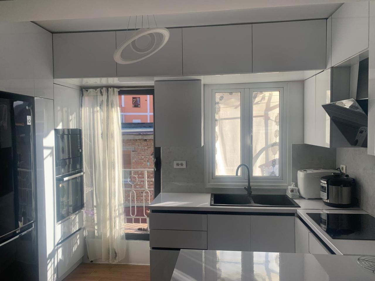 Апартаменты Flat In Berat'S Center Экстерьер фото