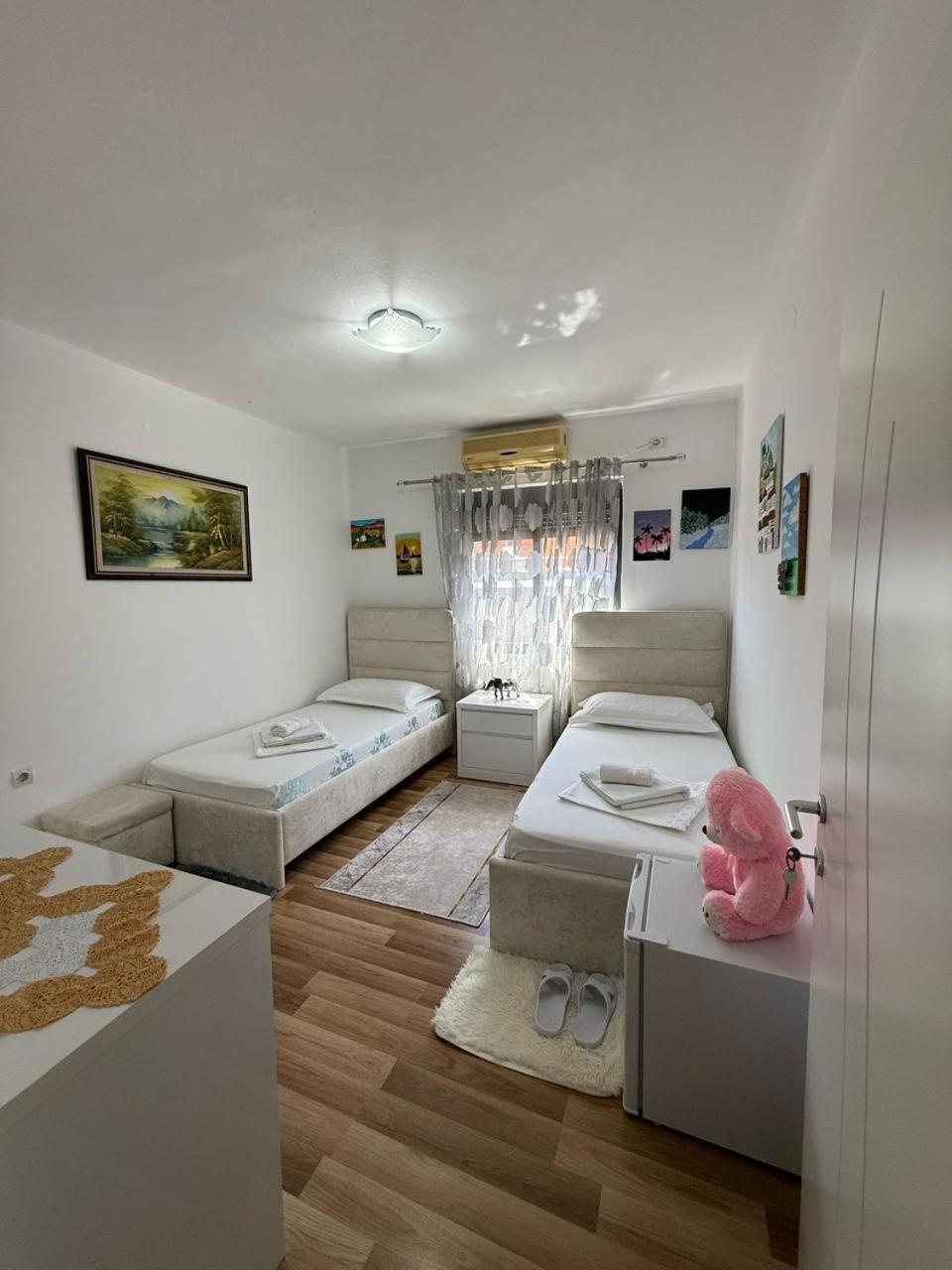 Апартаменты Flat In Berat'S Center Экстерьер фото